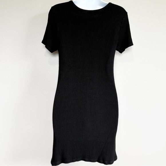 4/25$ Brandy Melville Ribbed Short Sleeve Mini Dress Black One Size - Picture 2 of 5